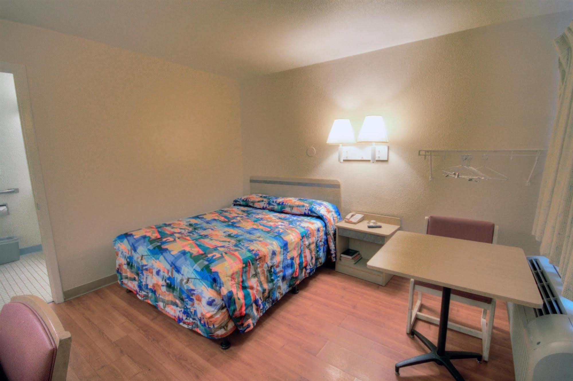 Rodeway Inn ラスクルーセス エクステリア 写真