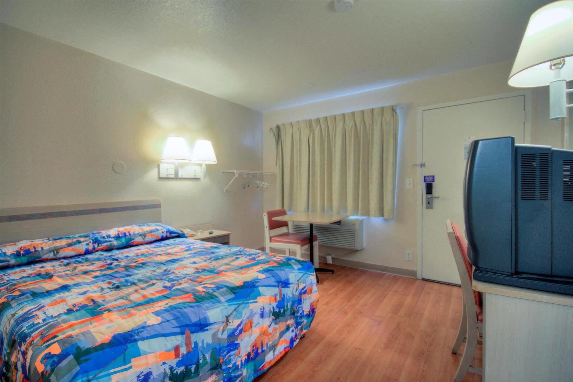 Rodeway Inn ラスクルーセス エクステリア 写真